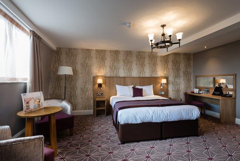 The Bottle Kiln Wetherspoon Hotel Харуич Екстериор снимка
