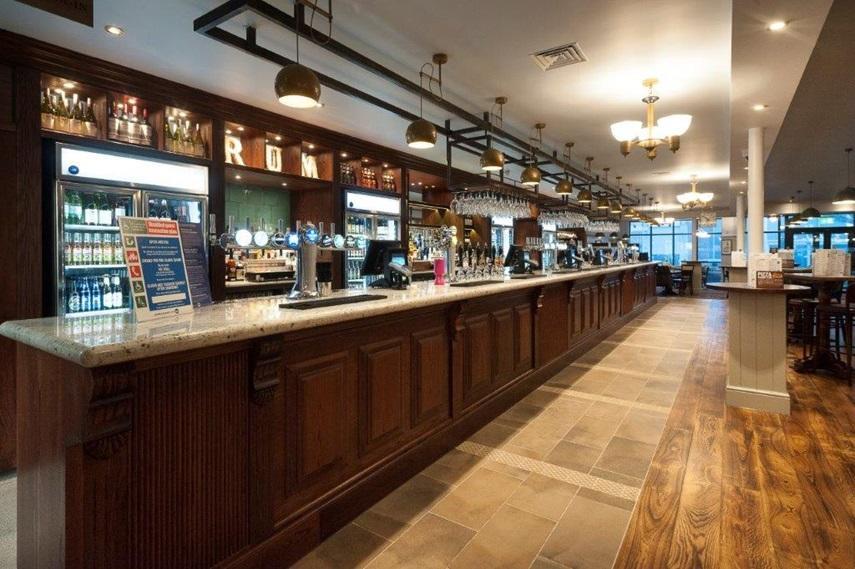 The Bottle Kiln Wetherspoon Hotel Харуич Екстериор снимка
